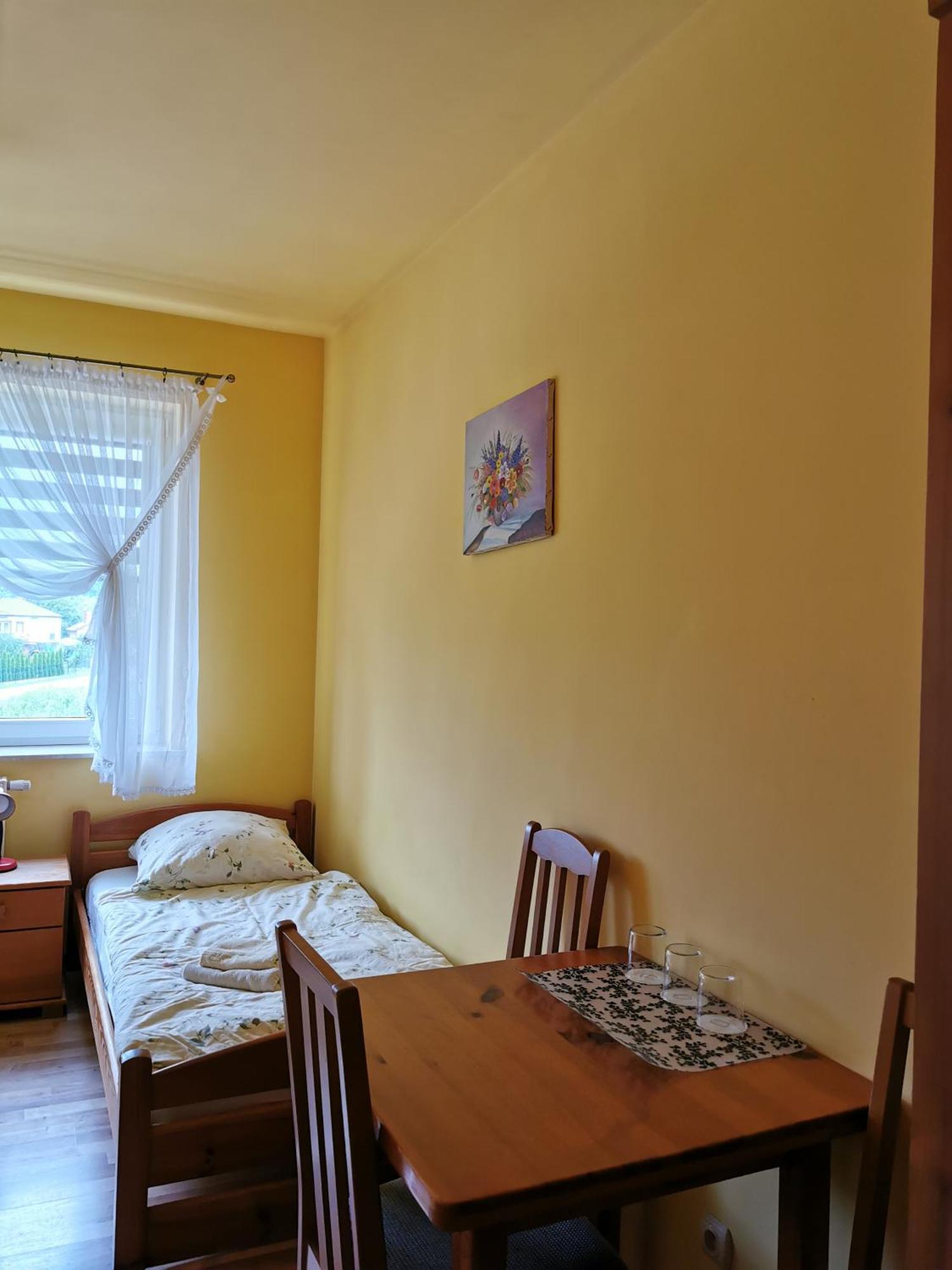 Rezydencja Pod Pieprzowkami Zalesie Gorzyckie Exterior foto