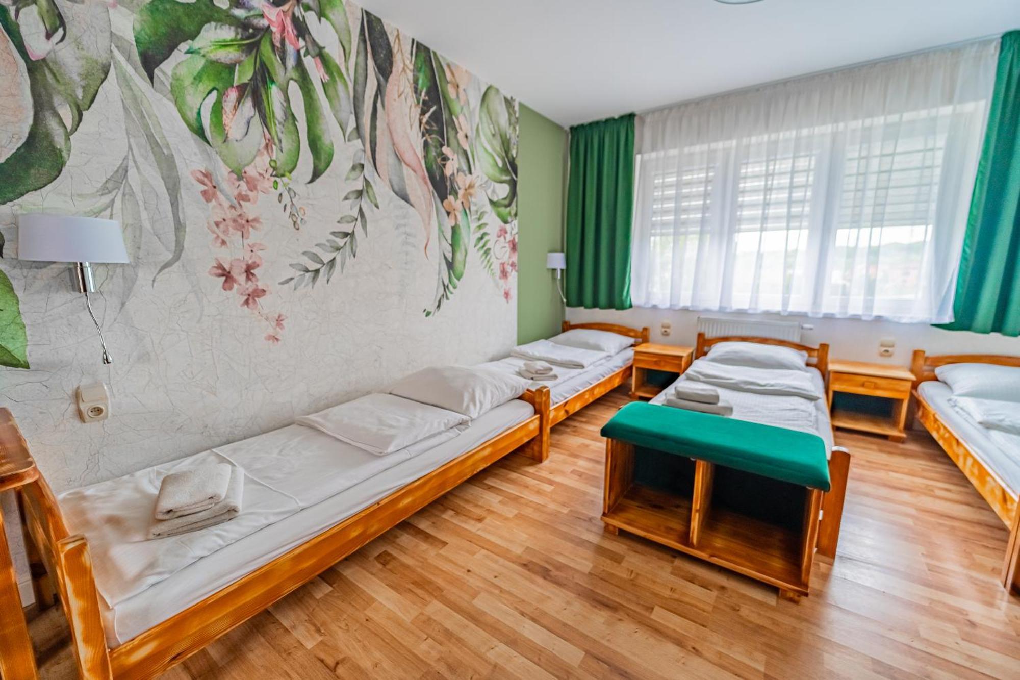 Rezydencja Pod Pieprzowkami Zalesie Gorzyckie Exterior foto