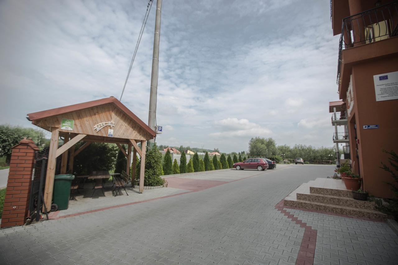 Rezydencja Pod Pieprzowkami Zalesie Gorzyckie Exterior foto